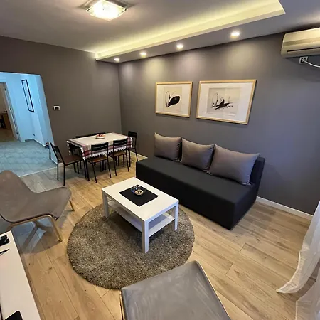 Sava Square Apartment *